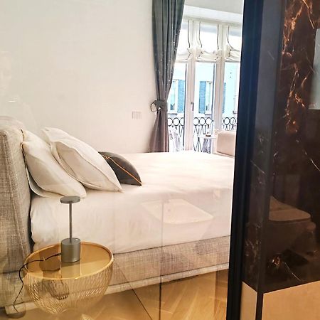 B And G San Babila- Luxury In The Heart Of Milano - Design District Hotel ภายนอก รูปภาพ