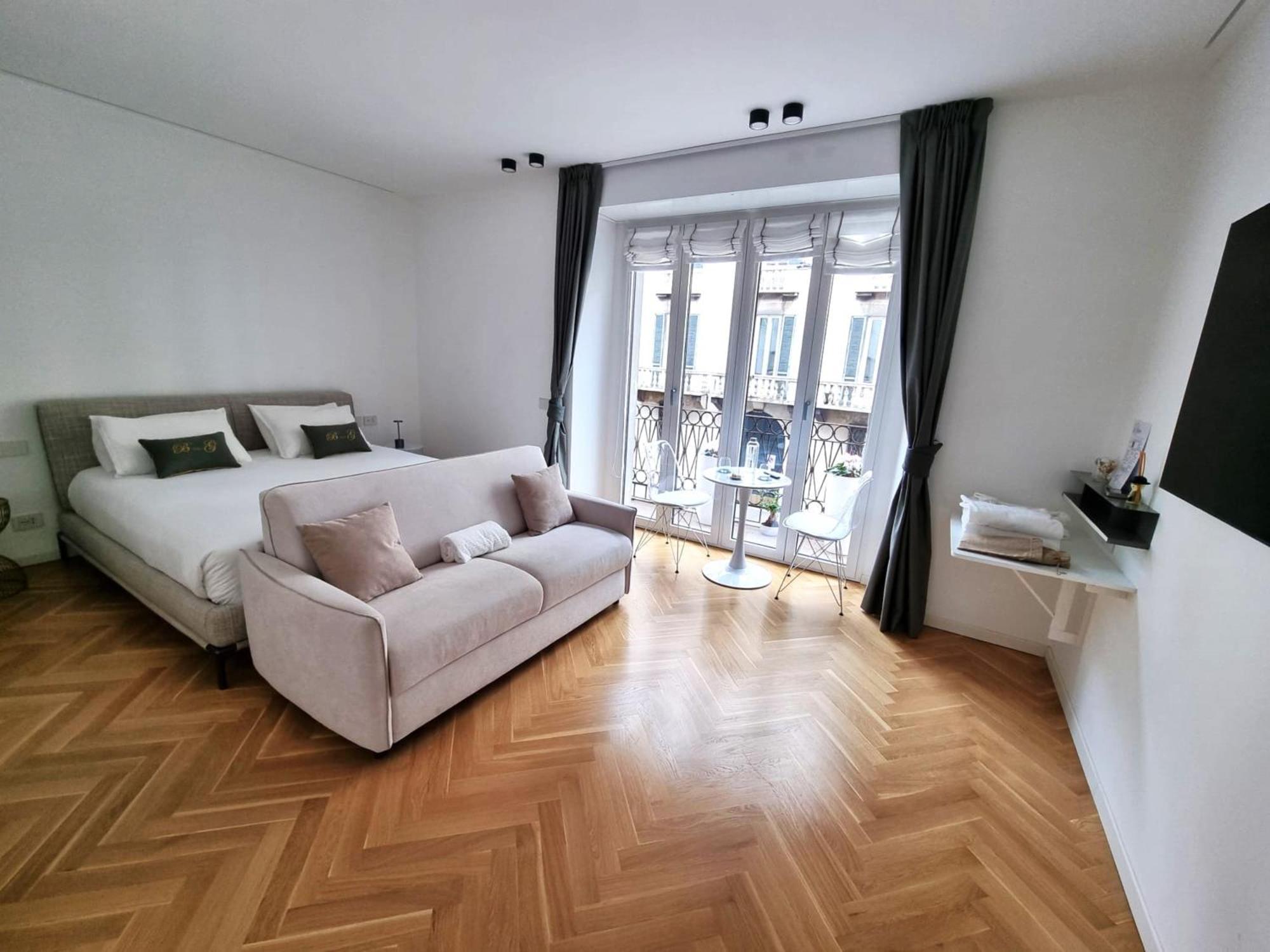 B And G San Babila- Luxury In The Heart Of Milano - Design District Hotel ภายนอก รูปภาพ