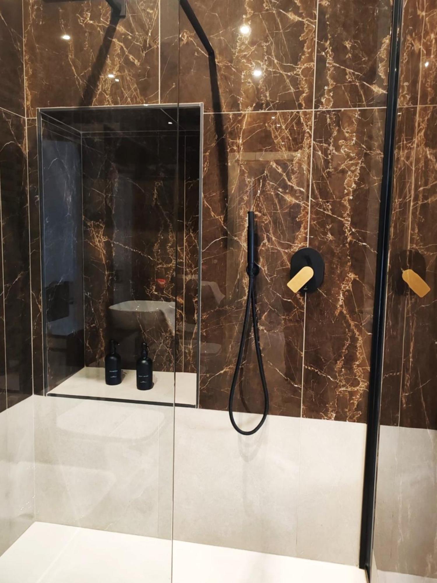 B And G San Babila- Luxury In The Heart Of Milano - Design District Hotel ภายนอก รูปภาพ