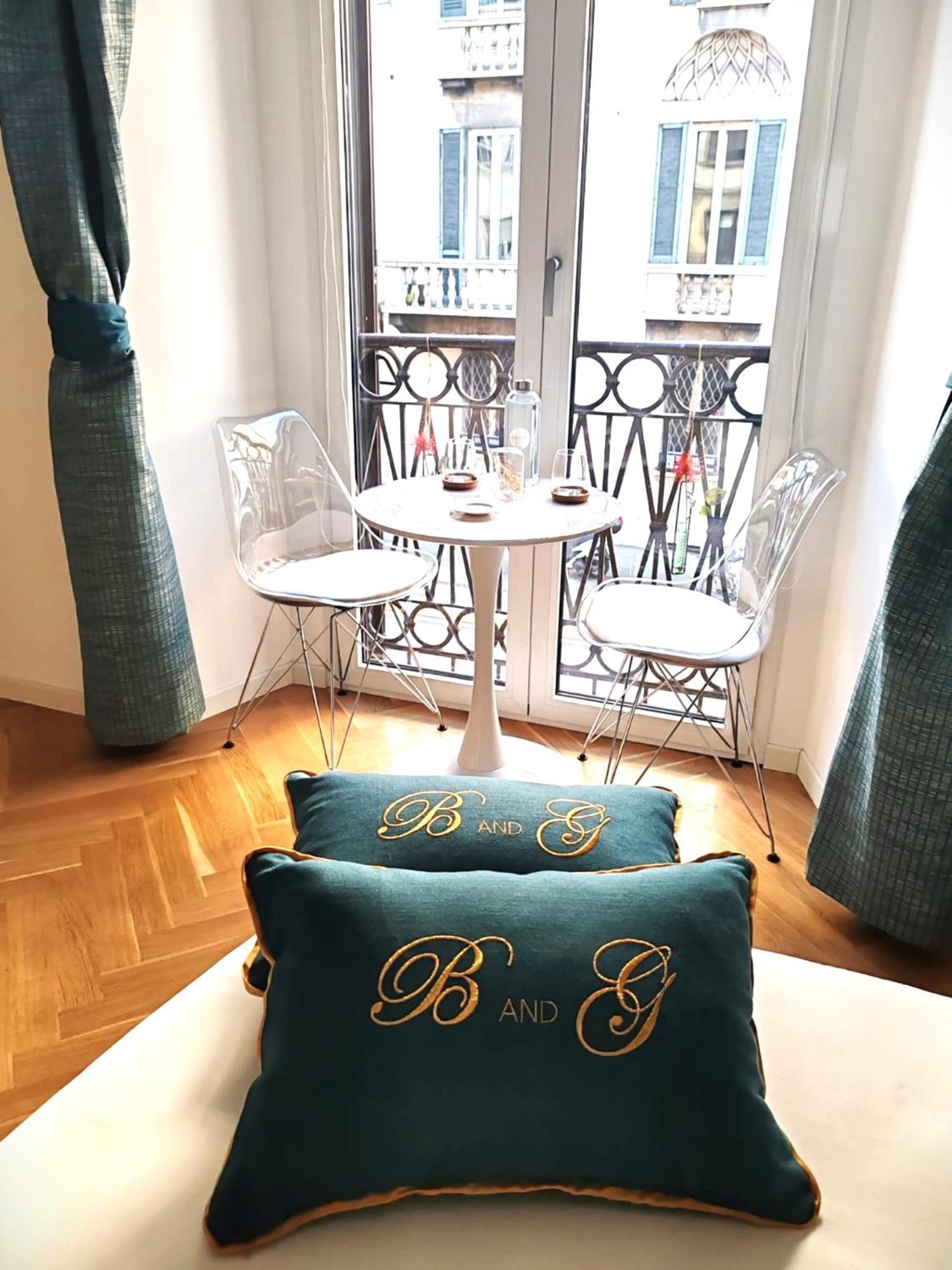 B And G San Babila- Luxury In The Heart Of Milano - Design District Hotel ภายนอก รูปภาพ
